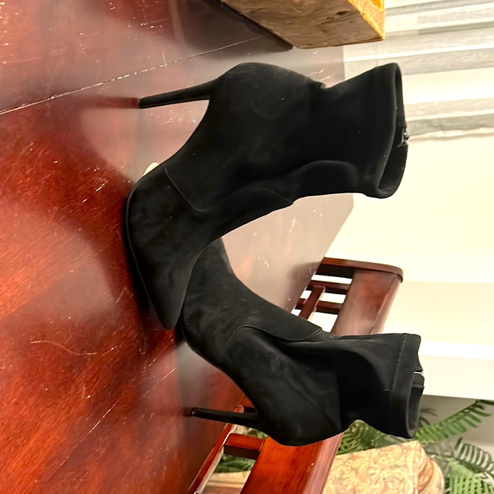 Black Suede ladies, high heel,Le Chateau boots .like new